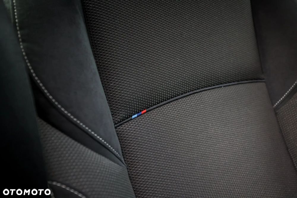 BMW Seria 5 520d M Sport - 28