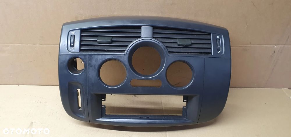 Kratka nawiewu powietrza środkowa ramka radia dekor Renault Scenic II 8200140710 - 1