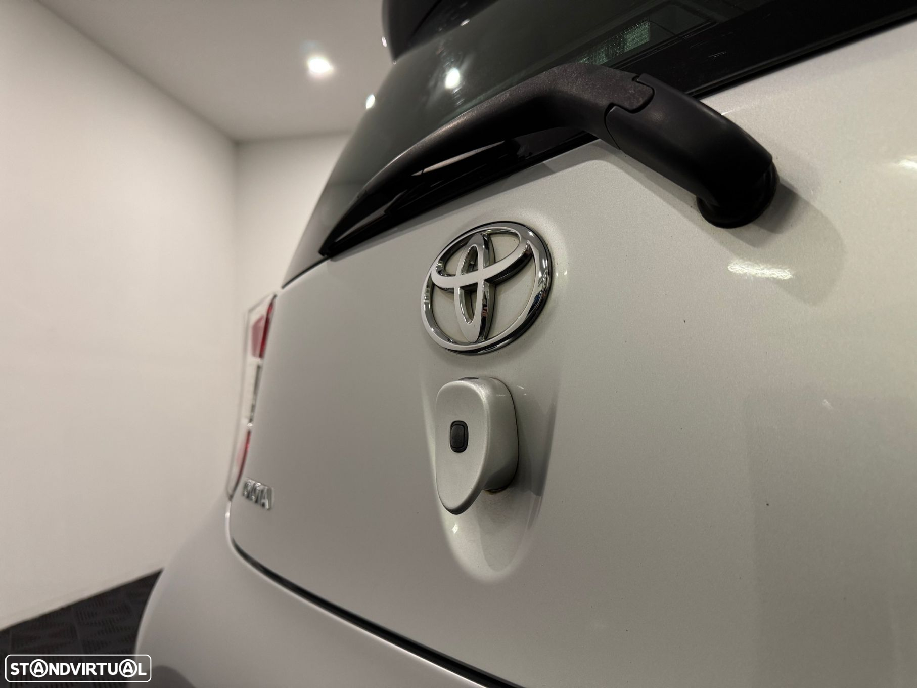 Toyota iQ 1.33 VVT-i - 24