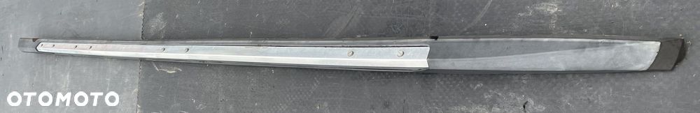 P8 GMC YUKON XL DENALI IV 2015 -  RELINGI LISTWA DACHOWA PRAWA 84314710 - 1