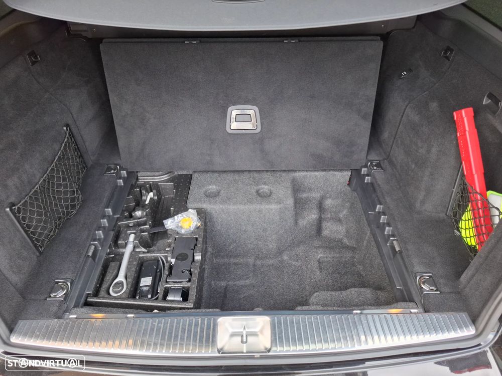 Mercedes-Benz E 300 Bluetec Hybrid Avantgarde - 53