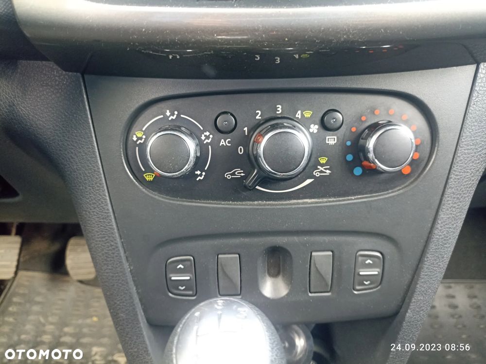 Dacia Logan MCV 1.2 16V Access - 8