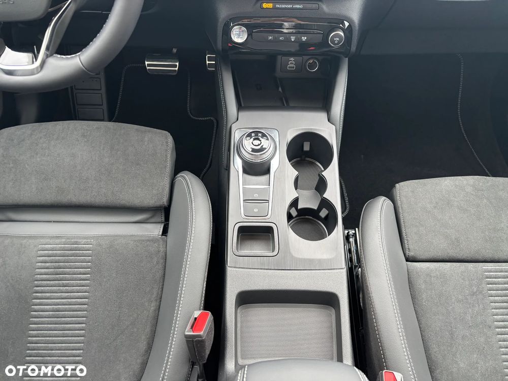 Ford Kuga 2.5P PHEV FWD Active X eCVT - 18
