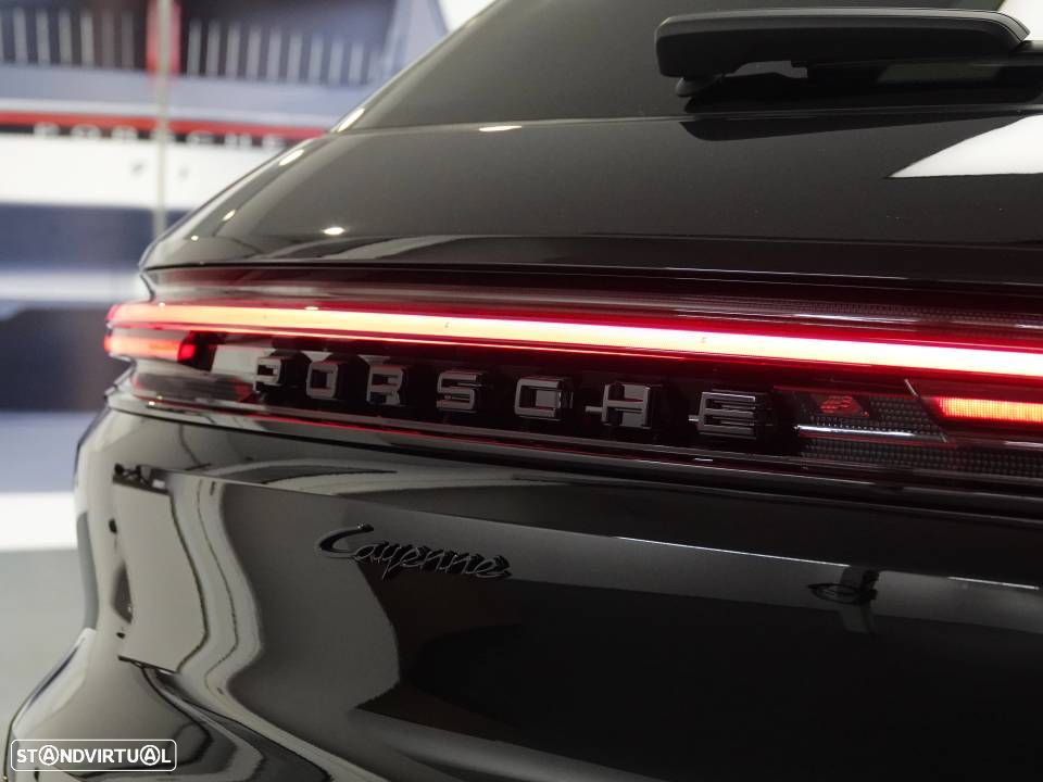 Porsche Cayenne E-Hybrid Black Edition - 6