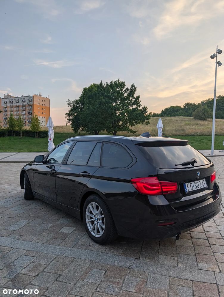 BMW Seria 3 318i - 6