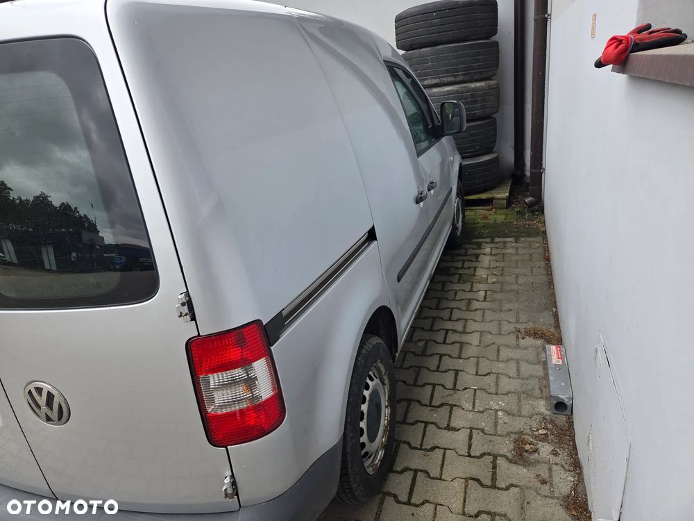 Volkswagen Caddy - 4
