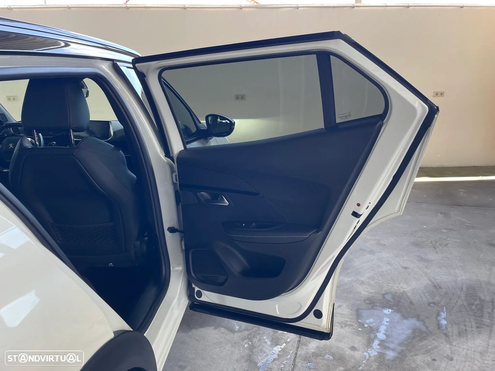 Peugeot 2008 PureTech 130 Stop&Start GT-Line Edition - 11