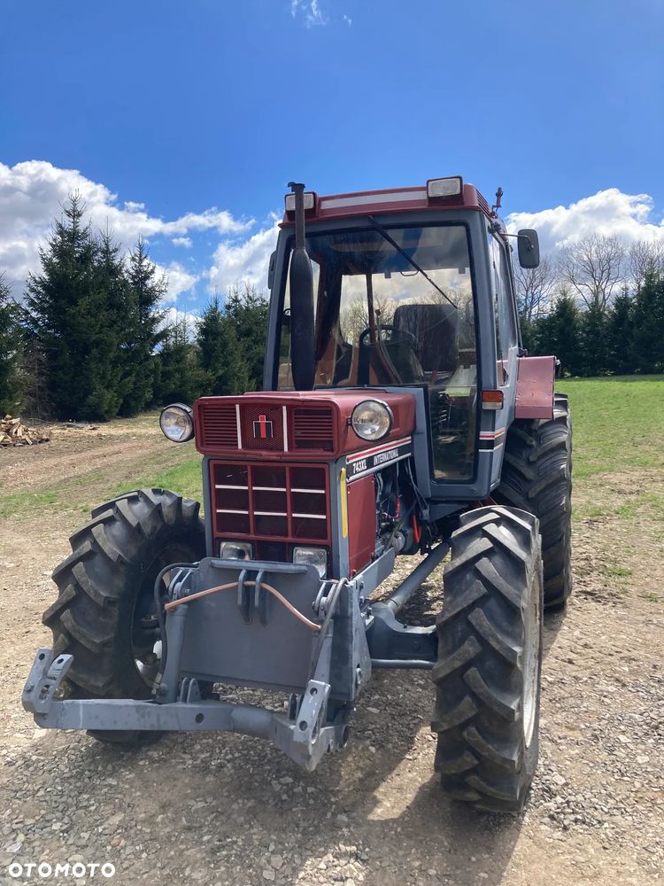 Case IH International 745 XL - 3