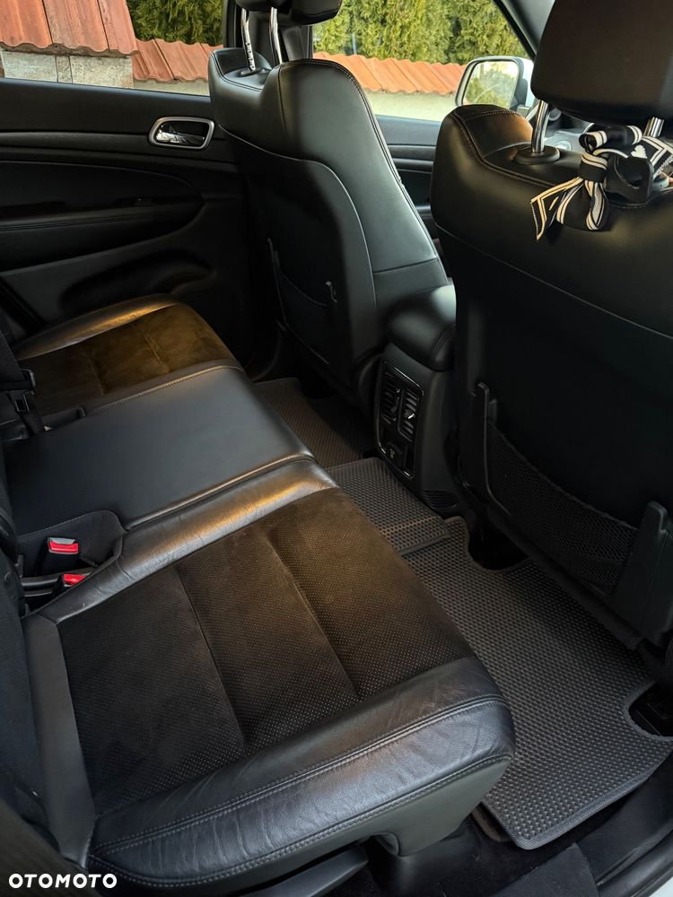 Jeep Grand Cherokee - 11