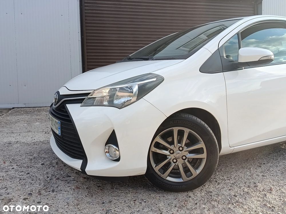 Toyota Yaris 2015 photo 3