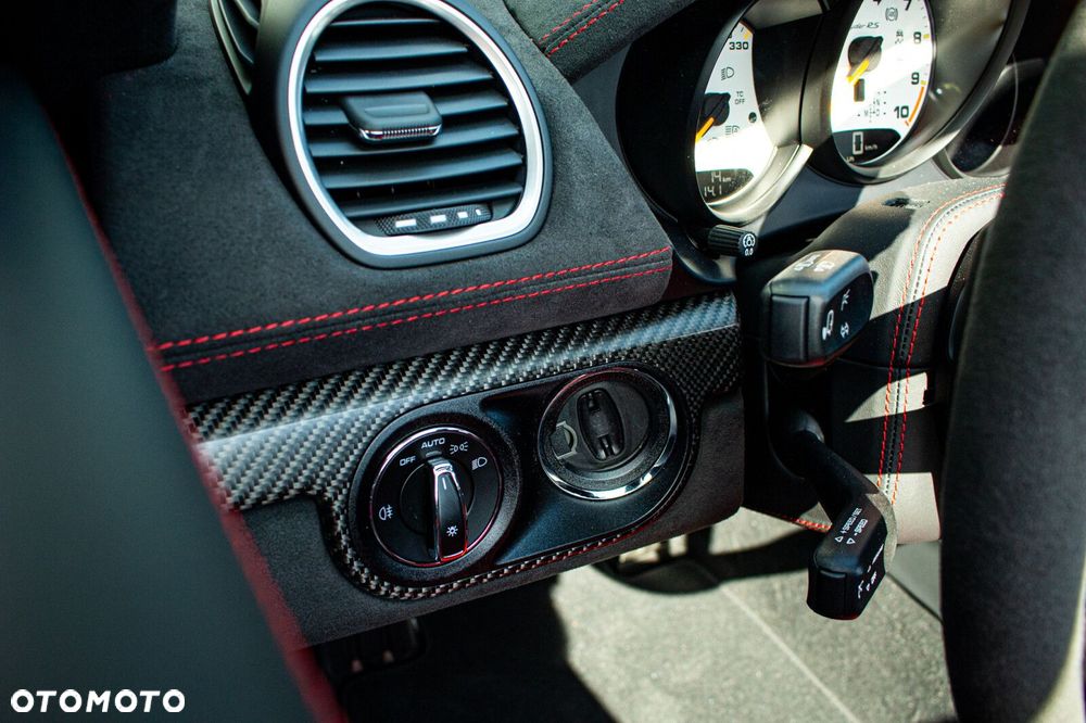 Porsche 718 Spyder - 18