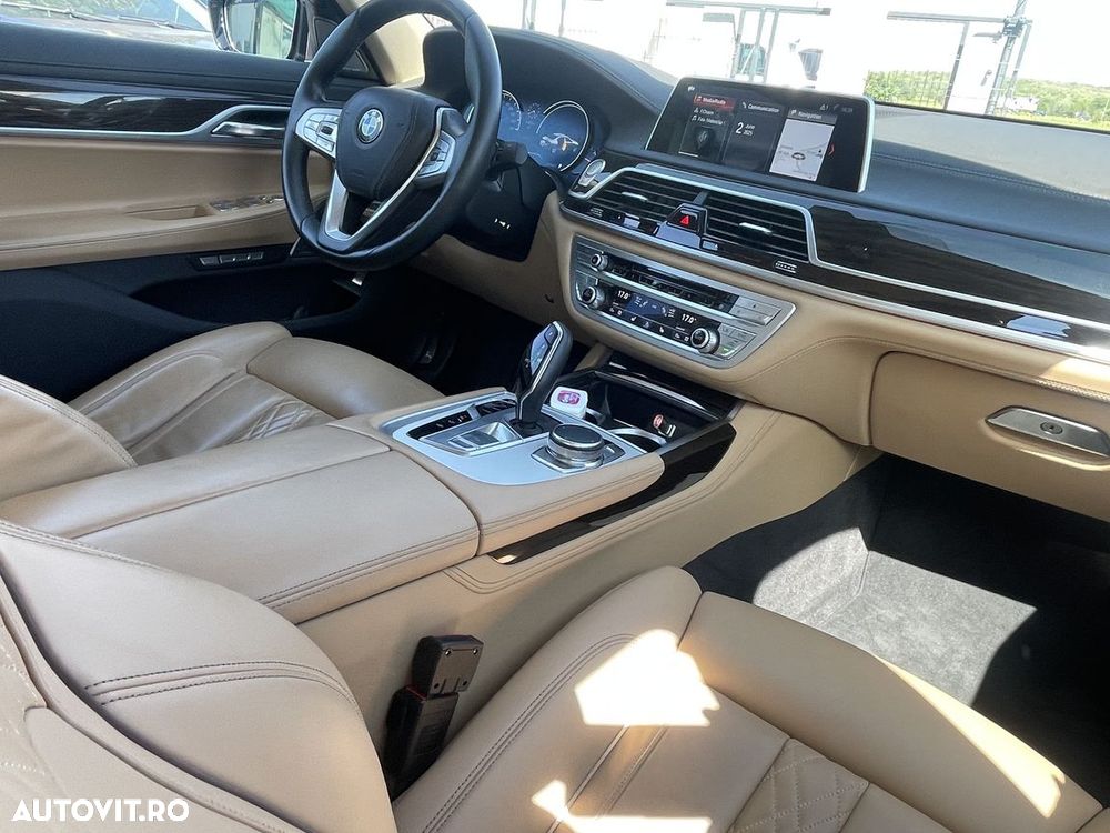 BMW Seria 7 740Ld xDrive - 24