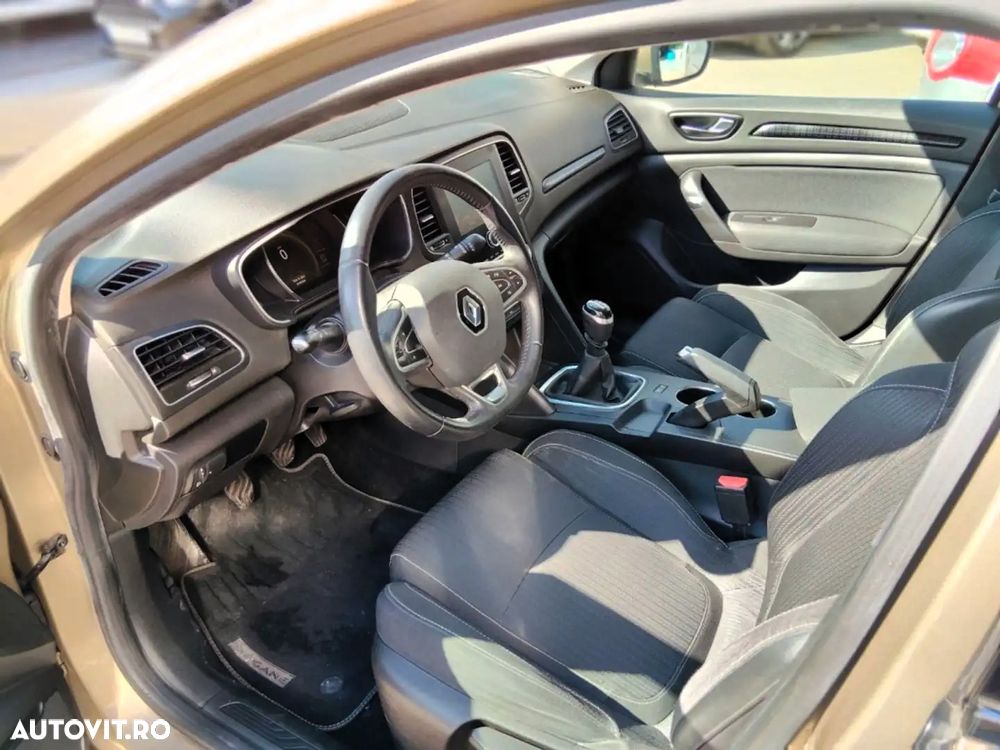 Renault Megane ENERGY TCe 100 EXPERIENCE - 8