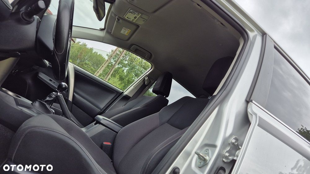 Toyota RAV4 2.0 D-4D Premium - 8