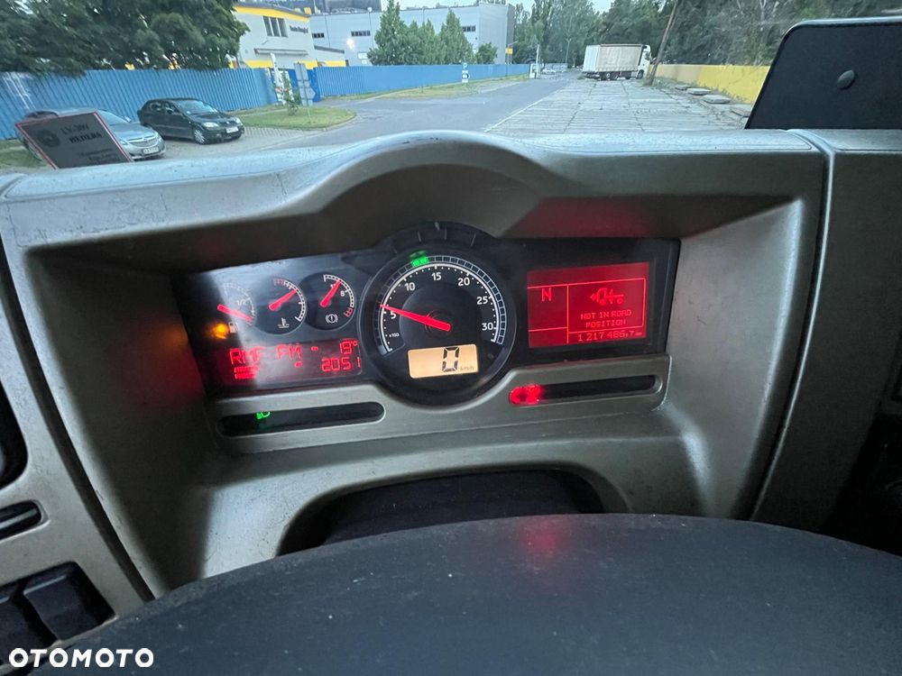 Renault Premium 460 - 9