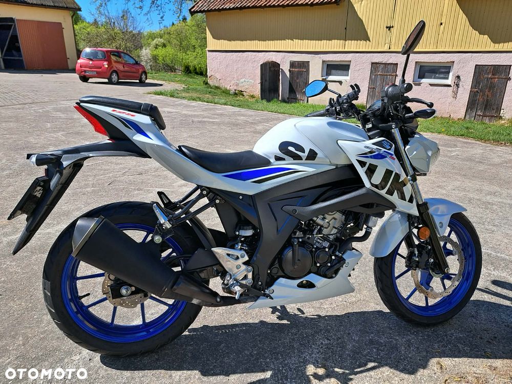 Suzuki GSX - 3