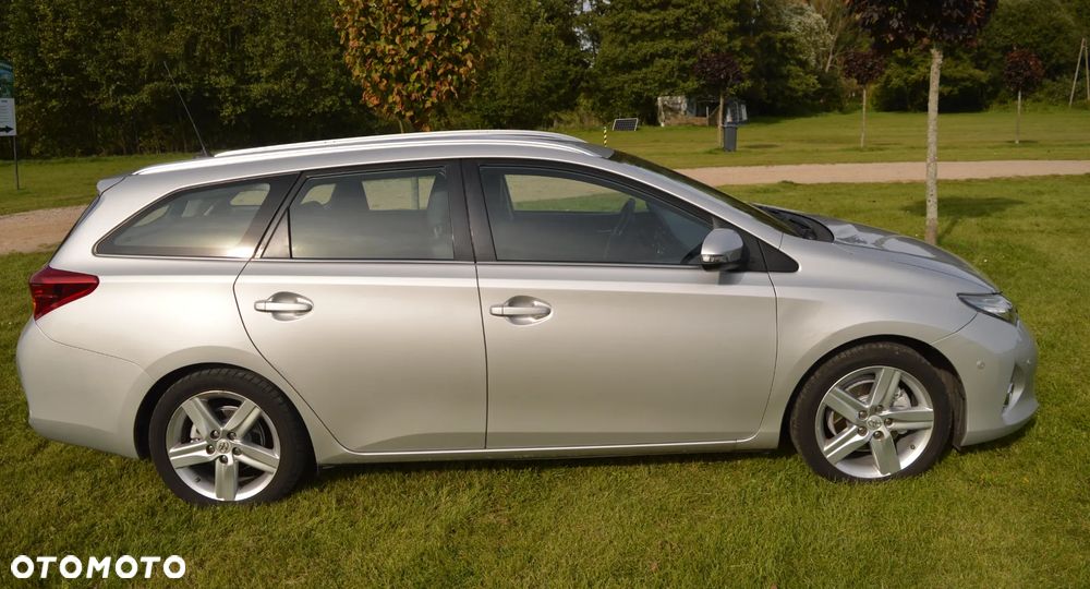 Toyota Auris 2.0 D-4D Prestige - 4