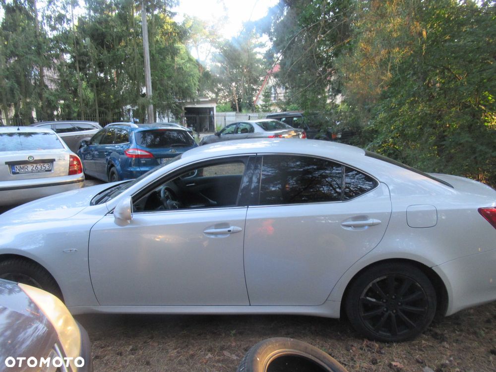 Lexus IS - 4