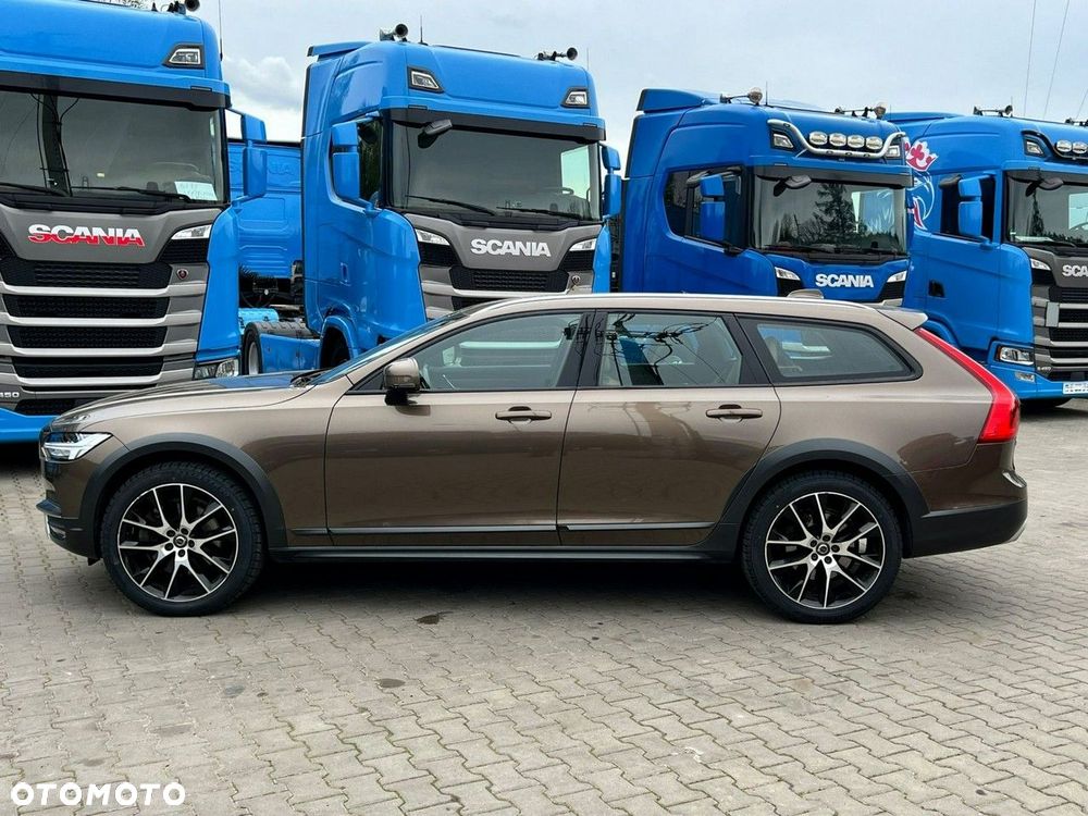 Volvo V90 D4 AWD Momentum Pro - 3