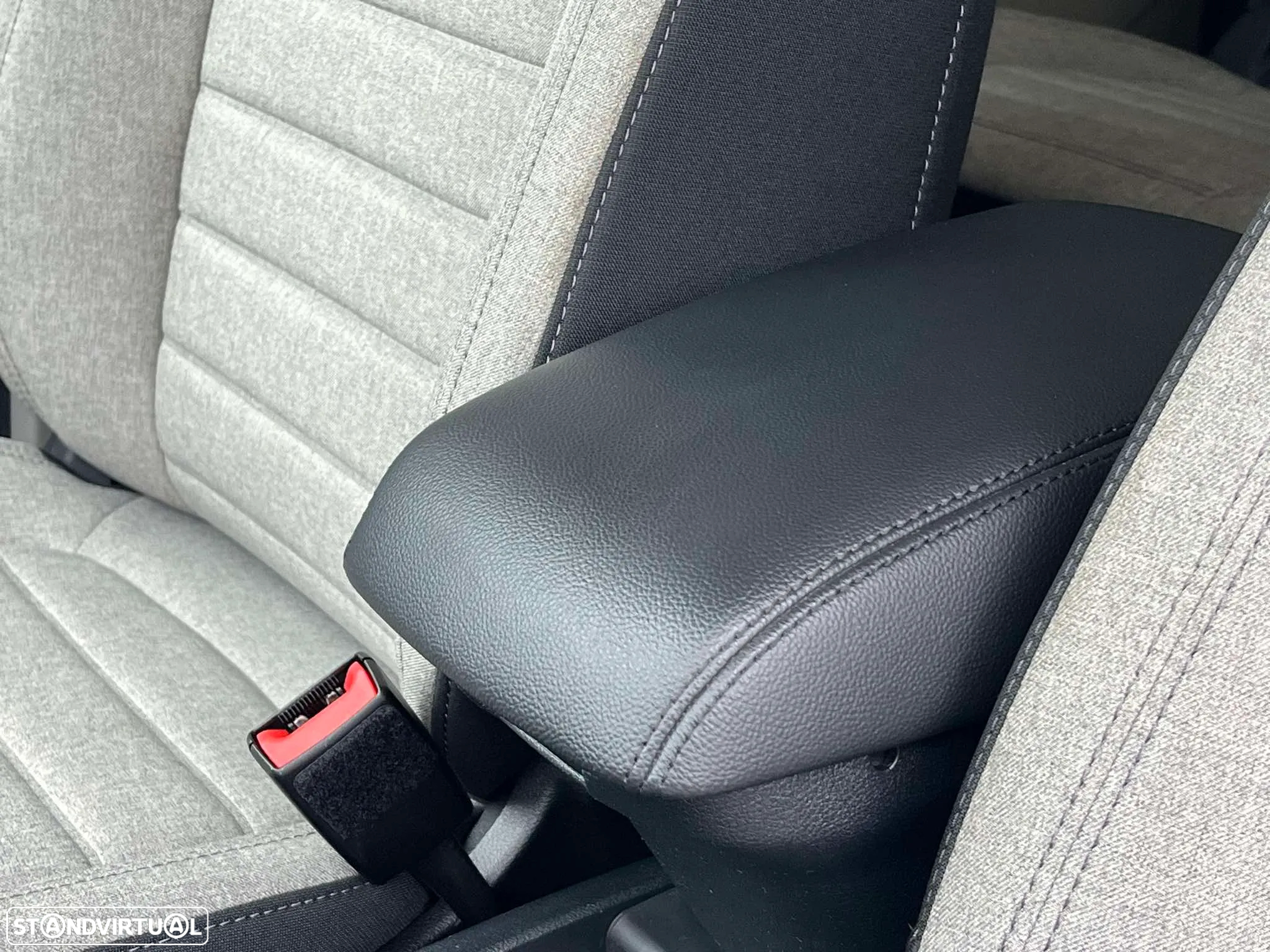 Ford Tourneo Connect Grand 1.5 TDCi Titanium - 34