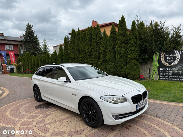 BMW Seria 5 525d xDrive Touring Sport-Aut Luxury Line
