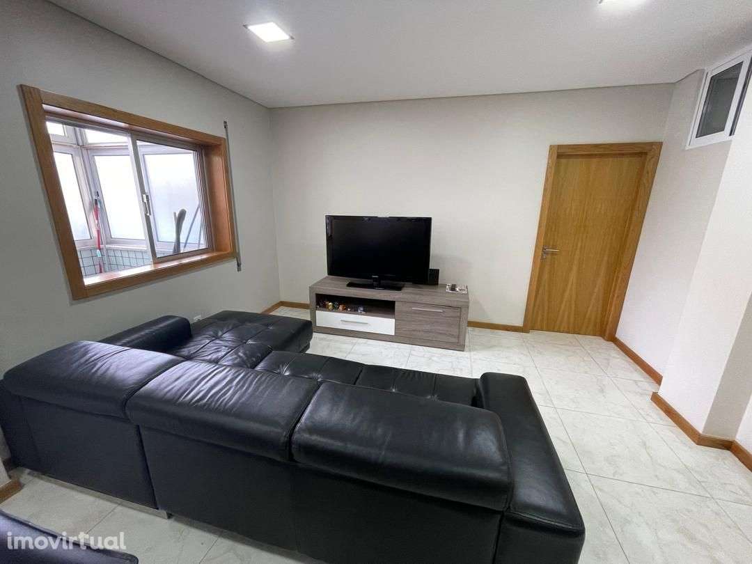 QUARTO (Suite com casa de banho privada),centro de Oliveira de Azeméis - Grande imagem: 2/19