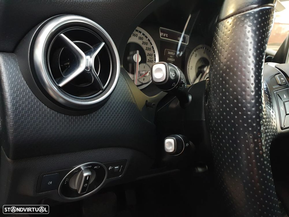 Mercedes-Benz A 200 d 7G-DCT Urban - 9