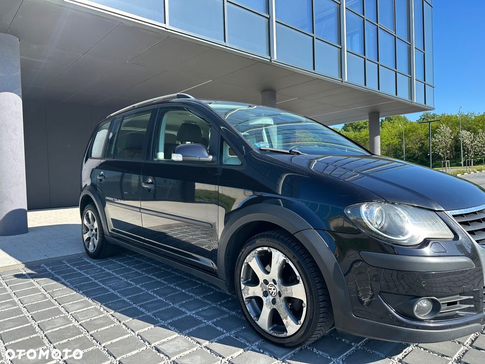 Volkswagen Touran 1.4 TSI Cross - 4