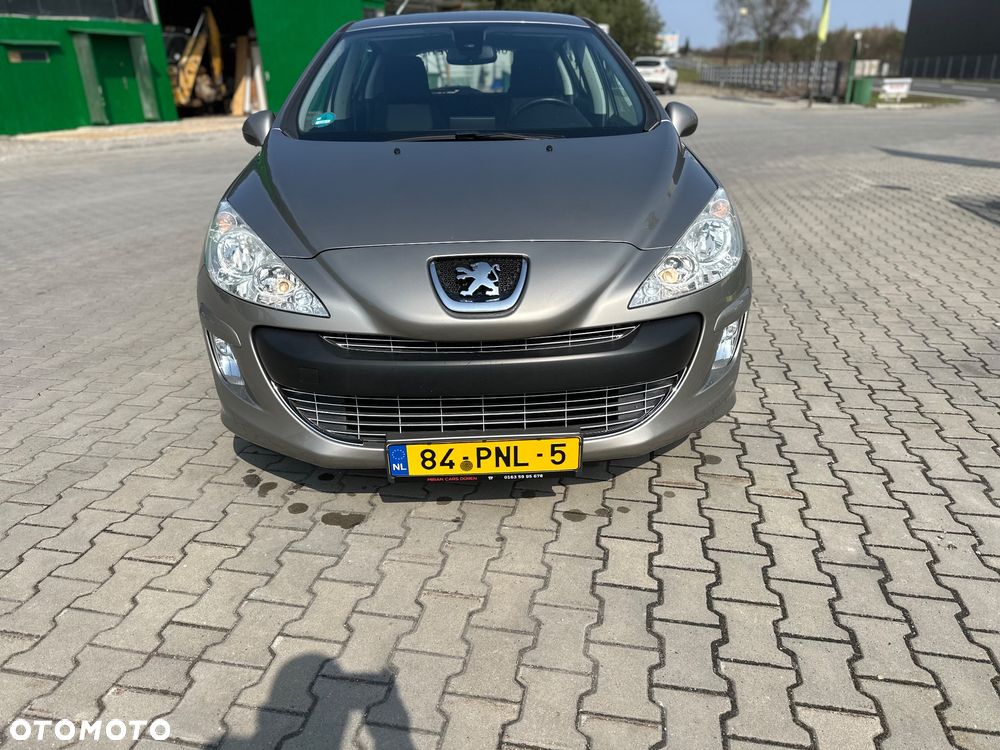 Peugeot 308 120 VTi Millesim 200 - 3