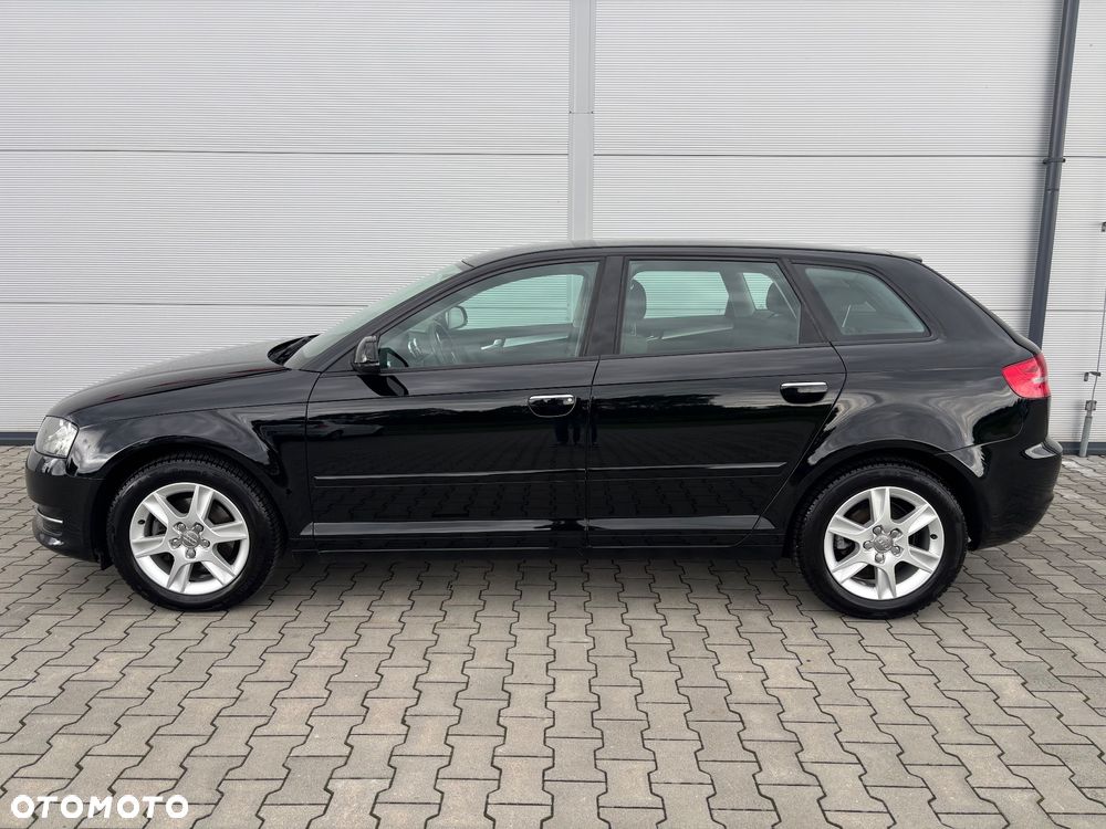 Audi A3 Sportback 1.4 TFSI Ambiente - 3