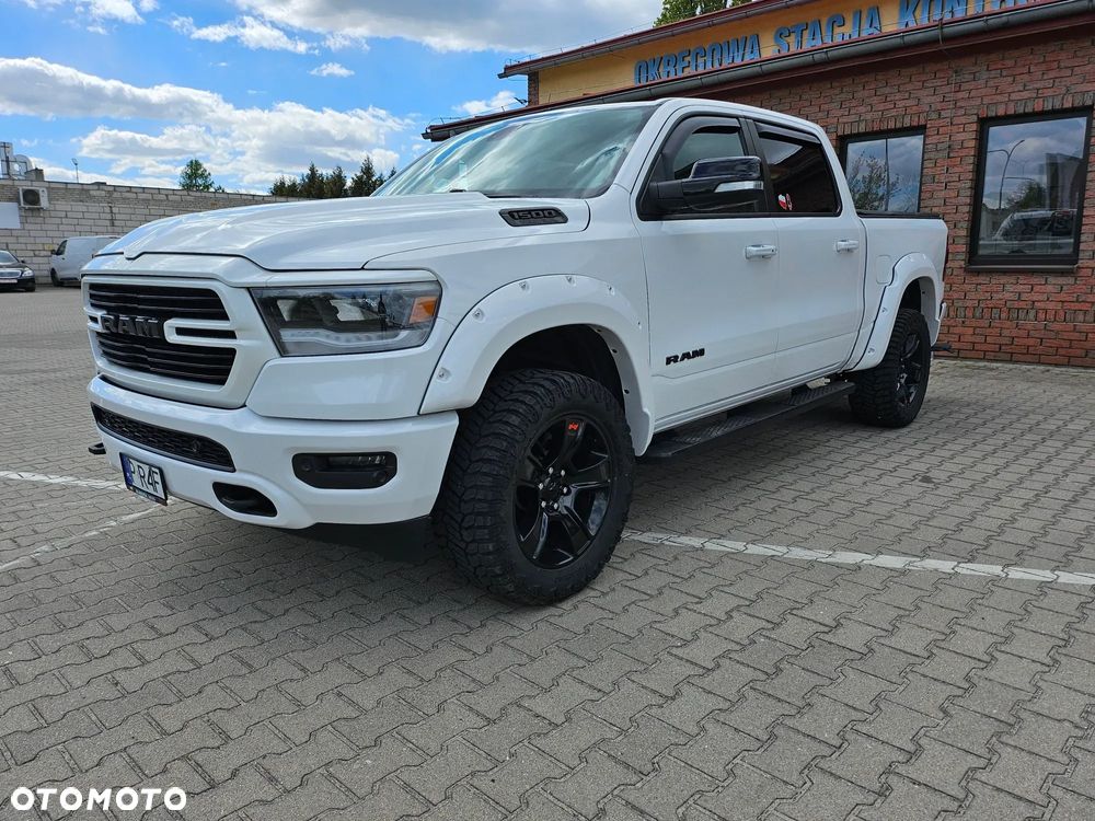 RAM 1500 Crew Cab Shortbed Laramie - 2