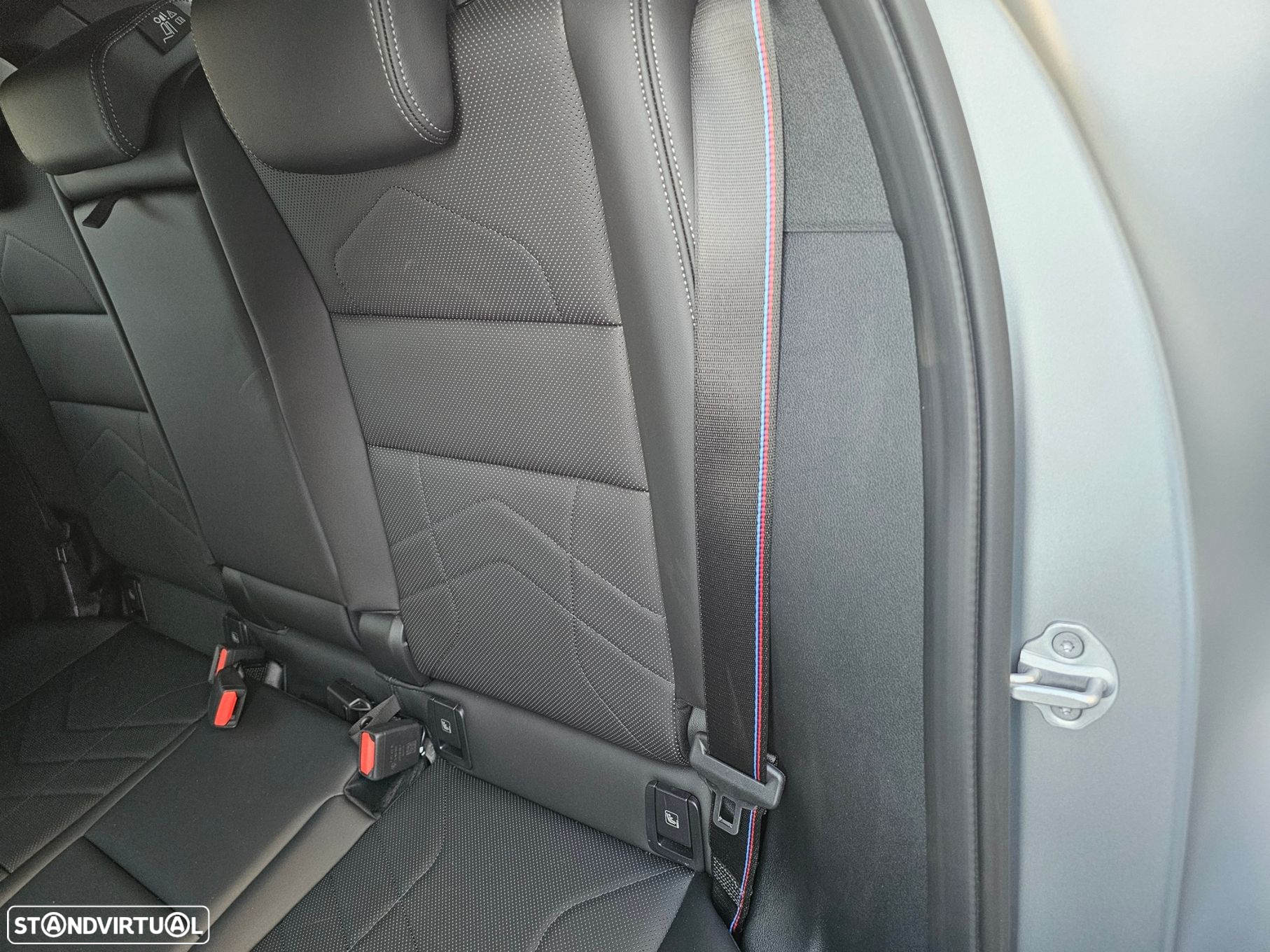 BMW iX2 eDrive20 Pack Desportivo M Pro - 20