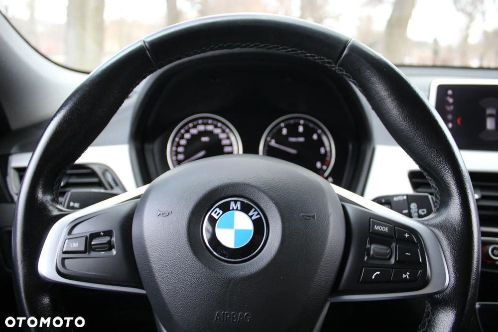 BMW X2 sDrive18d Advantage Plus - 35