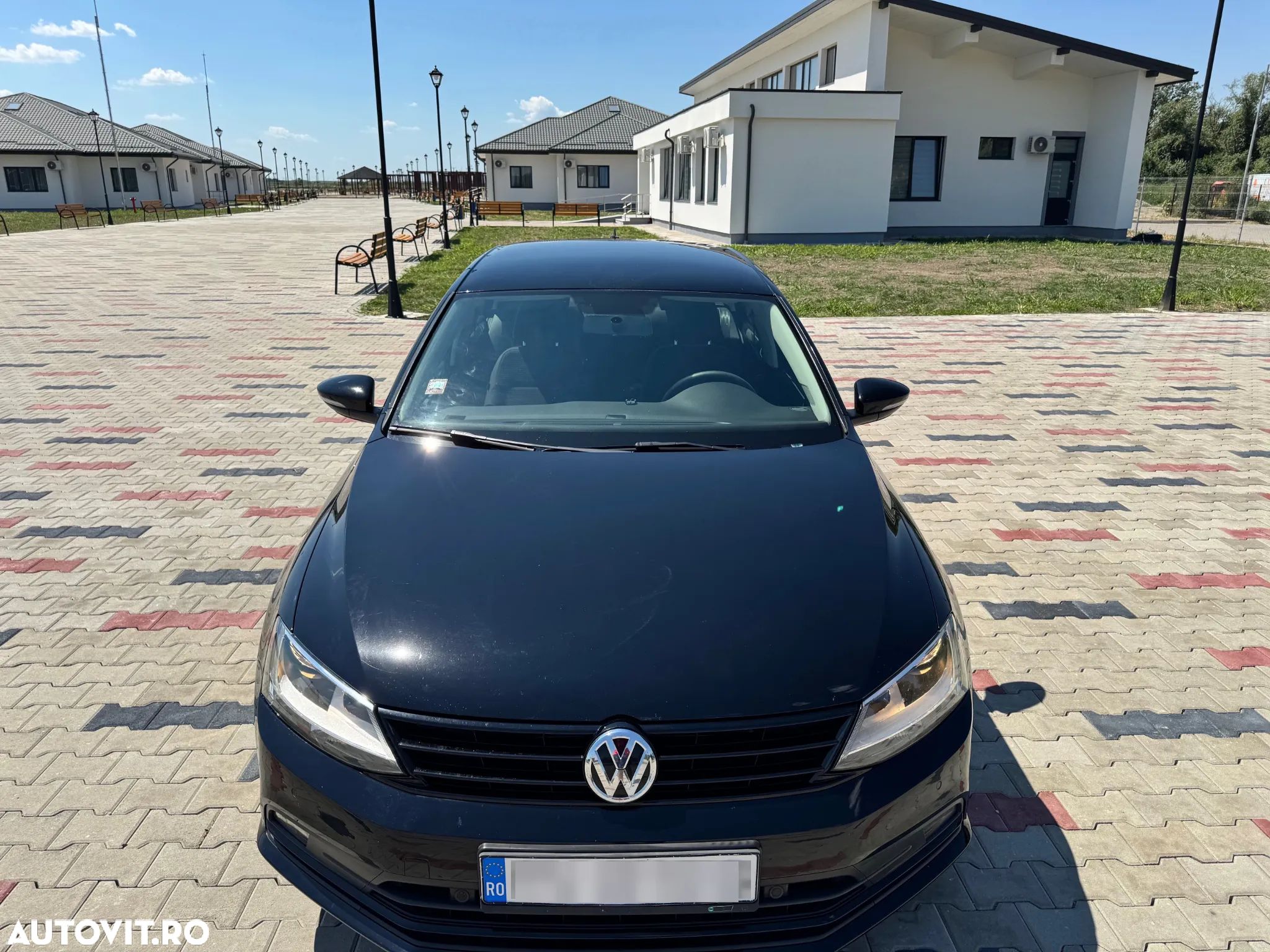 Volkswagen Jetta 1.2 TSI Trendline - 1