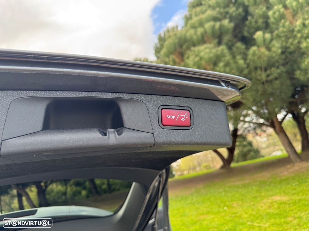 Mercedes-Benz E 300 de AMG Line - 17