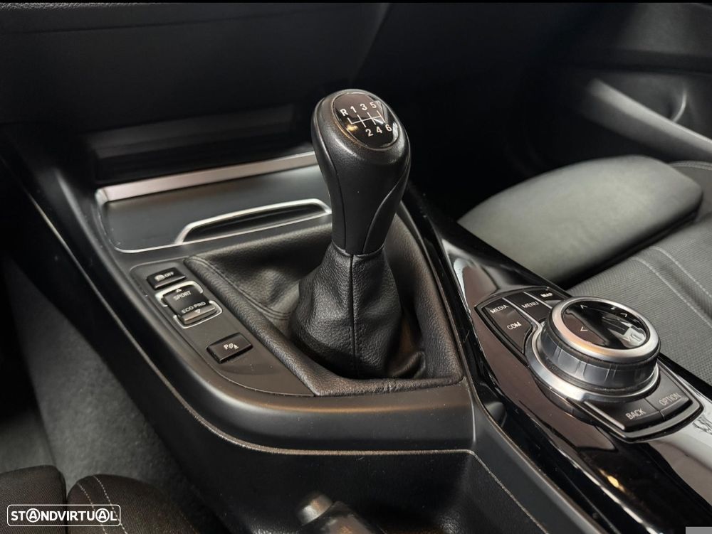 BMW 116 d EfficientDynamics Edition Sport Line - 8