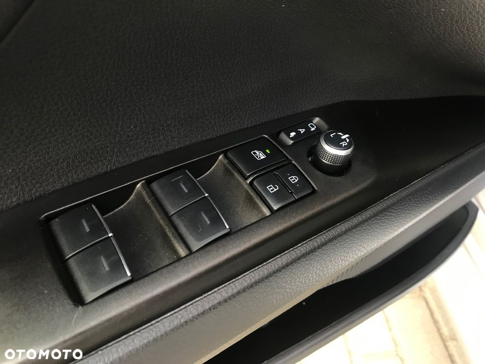 Toyota Camry 2.5 Hybrid Prestige CVT - 34