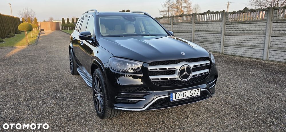 Mercedes-Benz GLS - 1