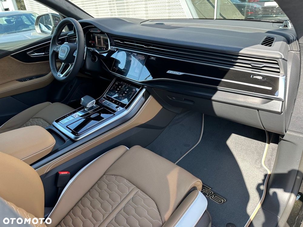 Audi RS Q8 - 32