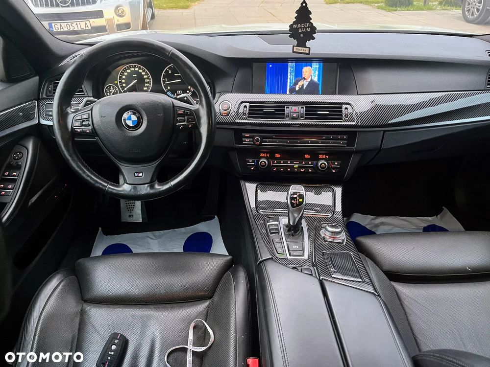 BMW Seria 5 M550d xDrive - 27