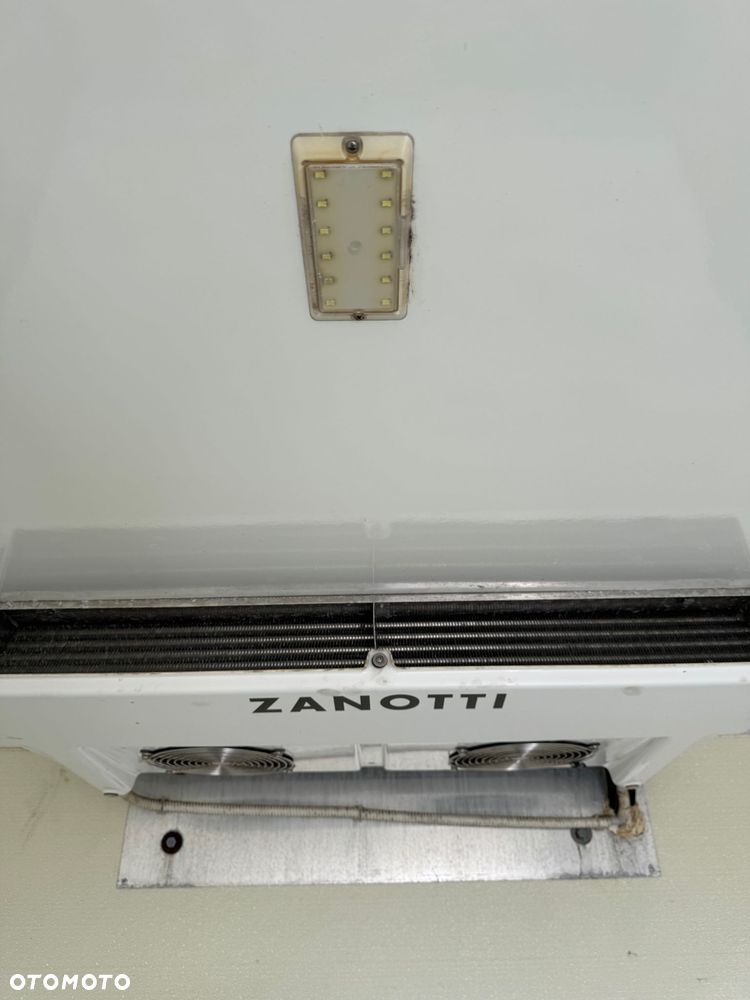 Iveco Daily 50C15 do 3,5t Izoterma Chłodnia 12palet 5.6 dł - 13