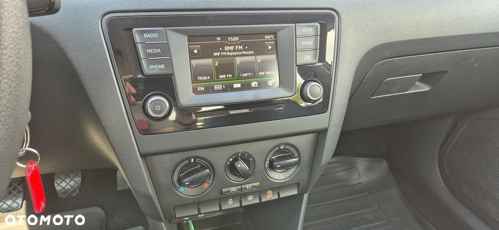 Skoda RAPID 1.2 TSI Active - 8
