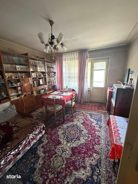 Apartament 73mp cu 3 camere decomandat, 1 Mai vizavi de Spitalul Nr 1 — fotografia 1