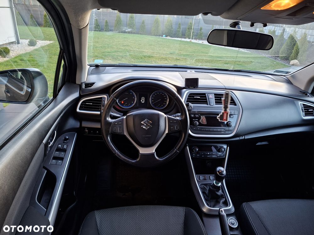 Suzuki SX4 S-Cross - 13