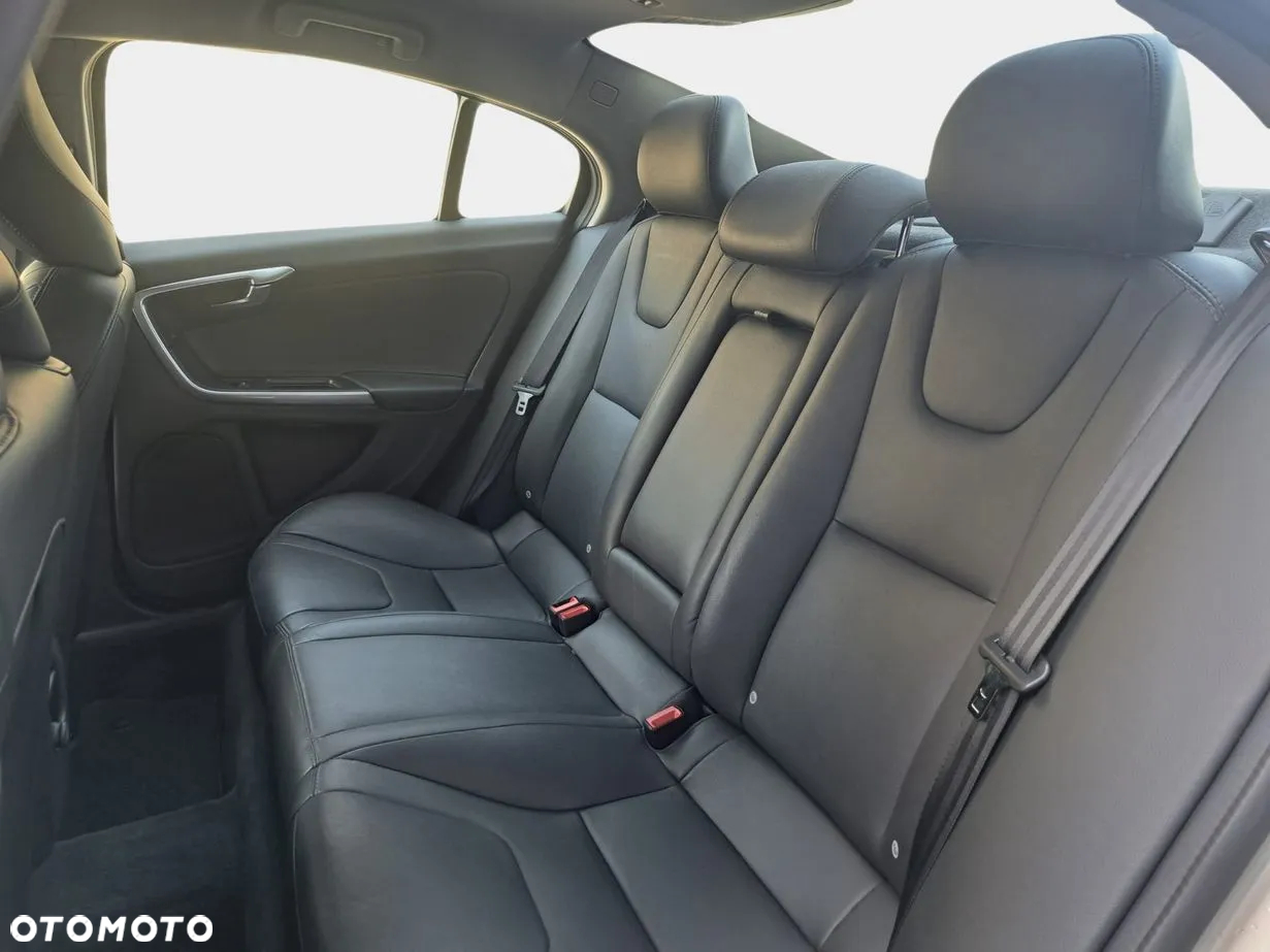 Volvo S60 D3 Drive-E Summum - 12