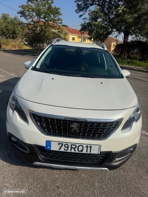 Peugeot 2008 1.2 PureTech Allure - 5