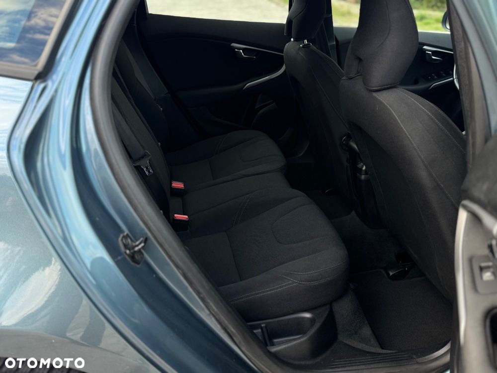 Volvo V40 D2 - 12