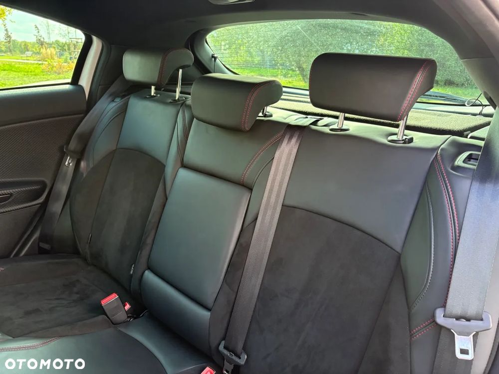 Alfa Romeo Giulietta 1750 TBi Veloce S TCT - 9
