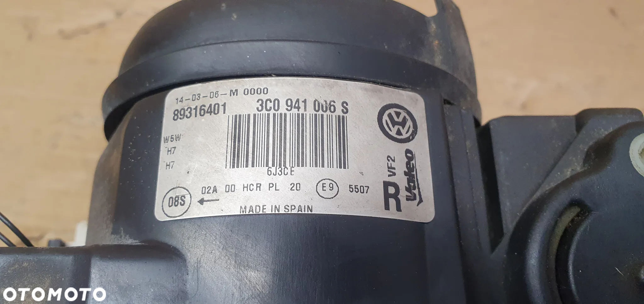 Lampa prawy przód przednia prawa VW Passat B6 3C0941006S - 9