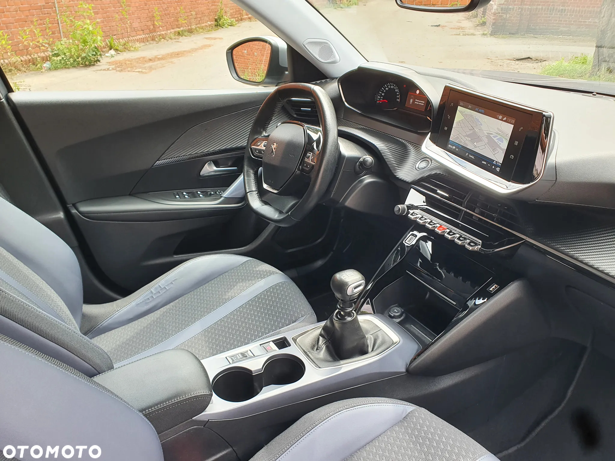 Peugeot 2008 - 10